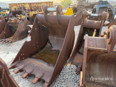 56 in Digging Excavator Bucket