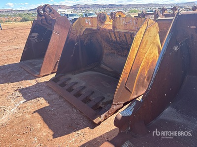 74 in Digging Excavator Bucket