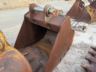 60 in Digging Excavator Bucket - Fits John Deere 470G