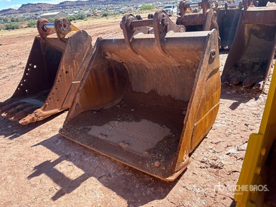 72 in Cleanup Excavator Bucket