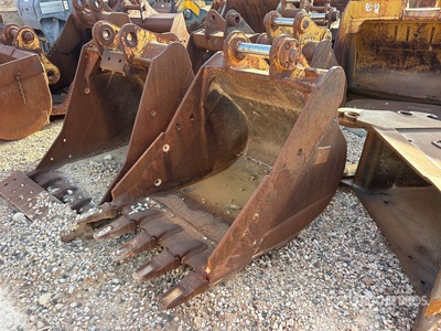 41 in Digging Excavator Bucket