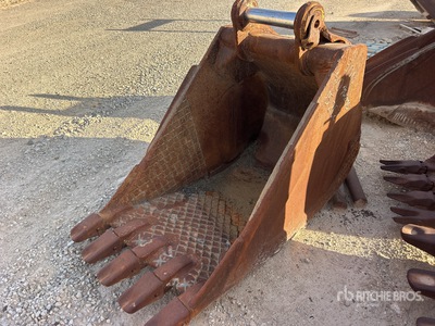 39 in Digging Excavator Bucket