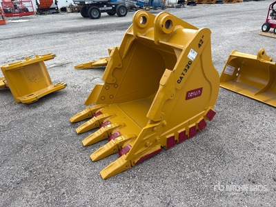Teran BKT32042HD 42 in Excavator Bucket - Fits Cat 320 (Unused)