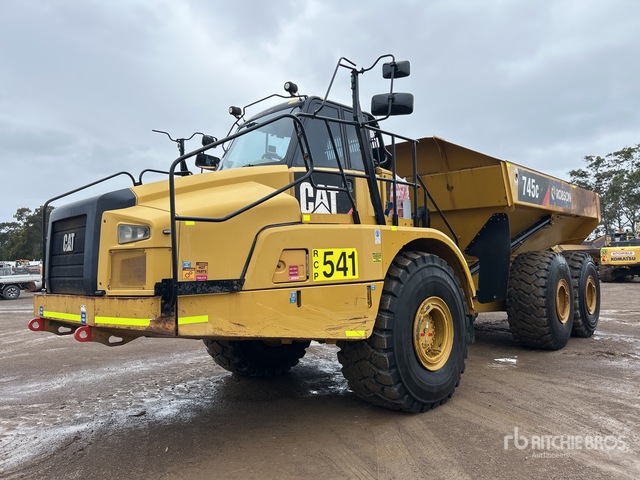 Kiepwagens met knikbesturing