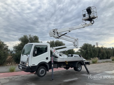 2016 Oil&Steel Snake 2010 Plus on 2016 Nissan Oil & Steel 4x2 Bucket Truck