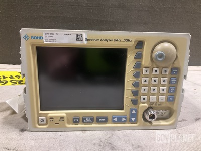 (13) Rhode & Schwarz FS300 Spectrum Analyzer
