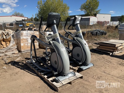 (1) Matrix HURE-3X-01-C Elliptical & (1) Matrix E-3X/5X/7X-03-F Elliptical
