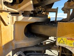 Chassis with Clavijas centrales de articulación