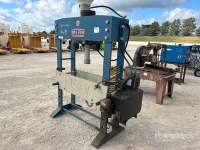 2015 Baileigh D90LD Prasa warsztatowa