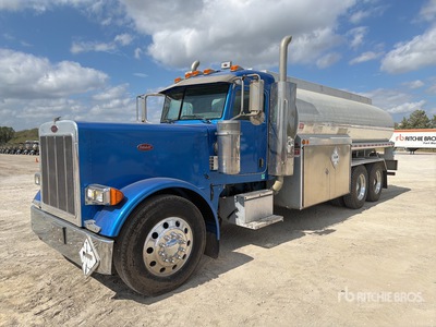 2005 Peterbilt 379 4200 gal 6x4 Tanker Truck
