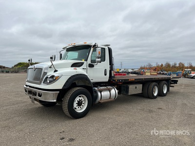 2019 International HV613 6x4 ロールバックトラック