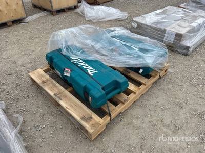 Makita HM1307CB Demolition Breaker