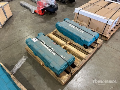 Quantity of (2) Makita HM1307CB 35 lb Demolition Hammer