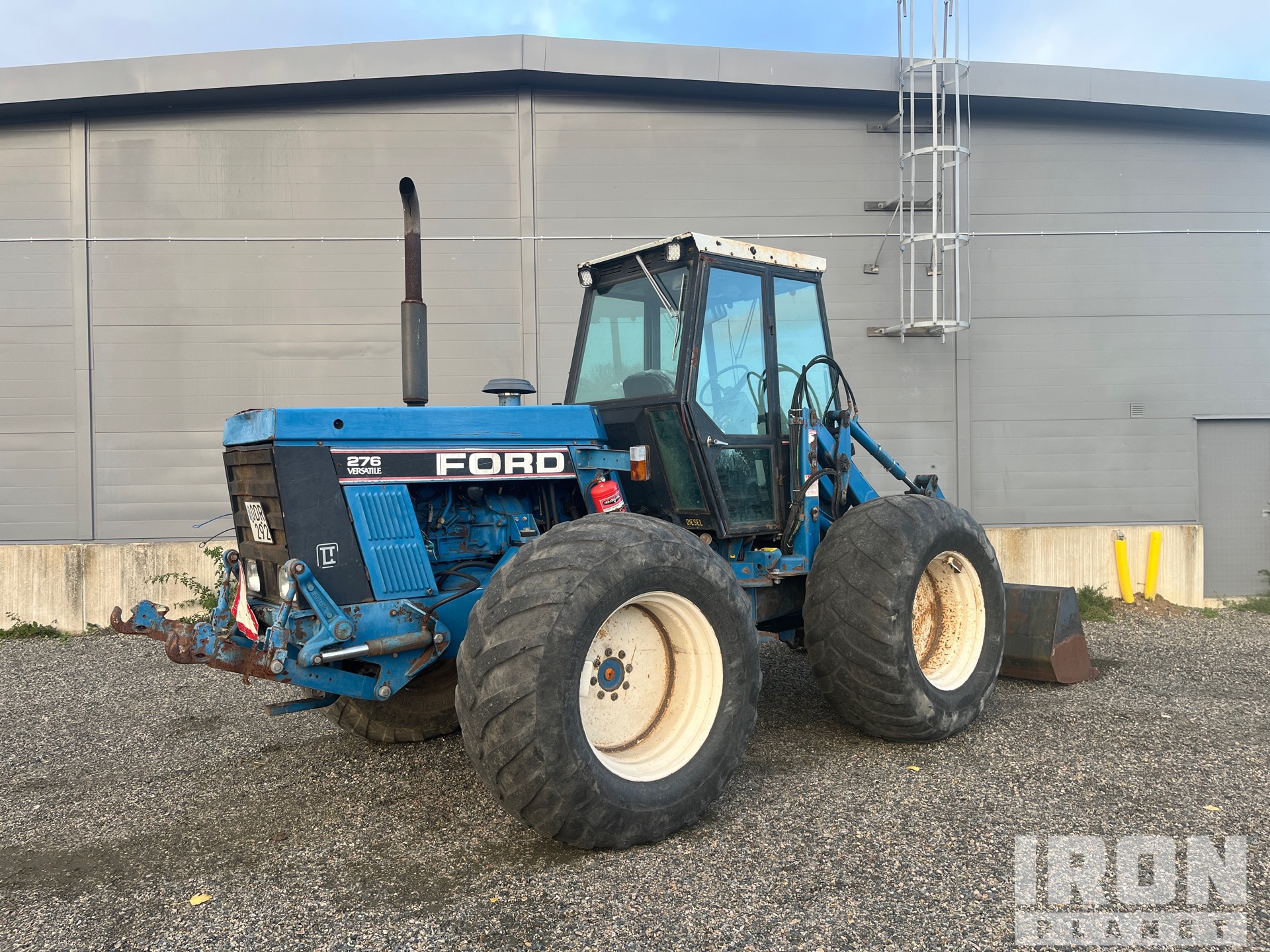 1991 Ford New Holland Versatile 276 4WD Tractor