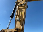 Hydraulics with Auxiliary Hydraulic Plumbing