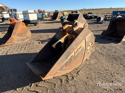 30 in Compactor Excavator Bucket