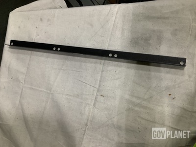 (8) L3 930-31561 Angle Brackets