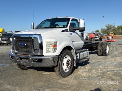 2018 Ford F-750 XL 4x2 Cab and Chassis
