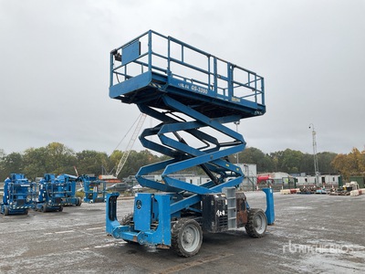2016 Genie GS3390 4x4 Diesel Scissor Lift