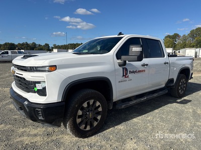 2024 Chevrolet Silverado 2500 HD Custom 4x4 Crew Cab Pickup