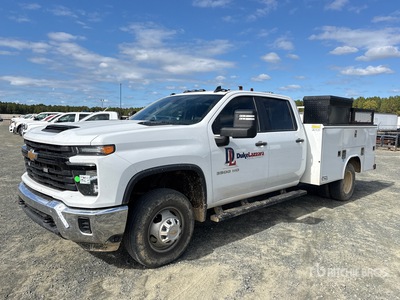 2024 Chevrolet Silverado 3500HD 4x4 Crew Cab Utility Truck
