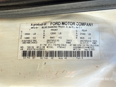 2006 Ford F-750 XL 2000 gal 4x2 Autocarro per acqua