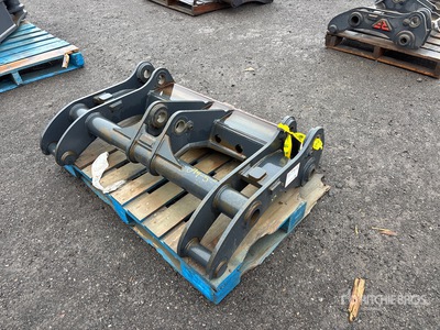 Atelier RF Wheel Loader Quick Coupler - Fits Komatsu