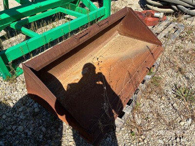 Bobcat  74 in Skid Steer Bucket