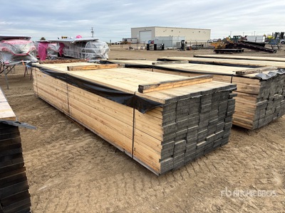 Quantity of (147) 2 x 8 x 16 ft 木材