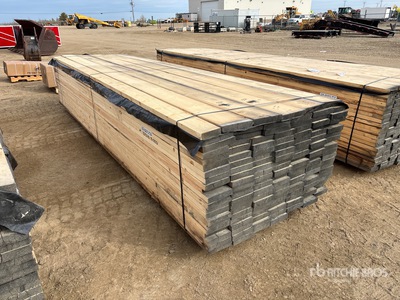 Quantity of (147) 2 x 8 x 16 ft 木材