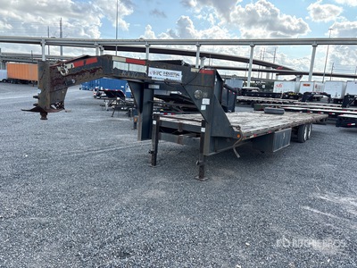 2009 Novae 35 ft T/A Gooseneck Flatbed Trailer