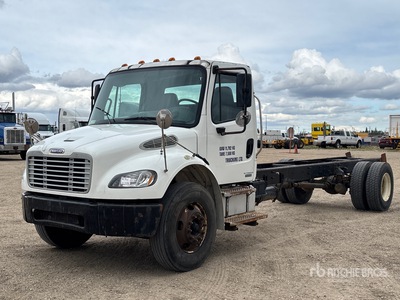 2005 Freightliner M2 106 4x2 Cab and Chassis