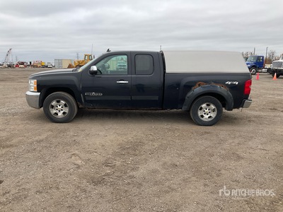 2012 Chevrolet Silverado 1500 LS 4x4 Extended Cab Cheyenne Edition ピックアップ
