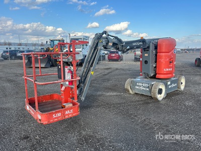 2017 Skyjack SJ30AJ 4WD Electric Articulating Boom Lift