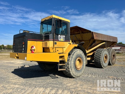 2001 Cat D400E Series II を見 Articulated Dump Truck