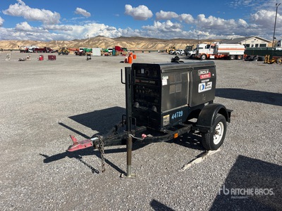 Lincoln Electric Vantage 300 300 A Mobile Multi-Process Engine Driven Welder