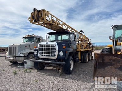 1987 Ford LNT8000F 6x4 Torre de perforación de pozos de agua