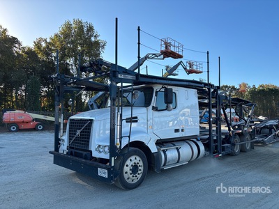 2015 Volvo VAH 6x4 Sleeper Car Carrier Truck