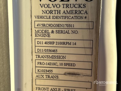 2014 Volvo VAH Car Carrier Truck