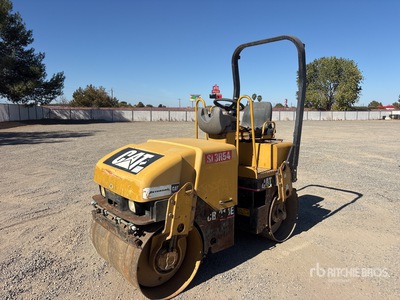 Cat CB214E Compacteur à double bille