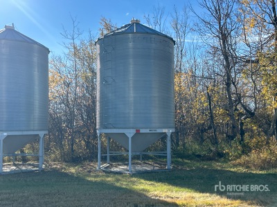 Westeel-Rosco +/- 2000 bu 6 Ring Hopper Grain Bin