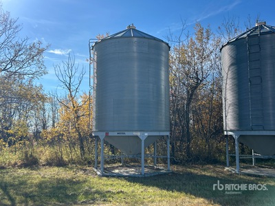 Westeel- Rosco +/- 2000 bu 6 Ring Hopper Grain Bin