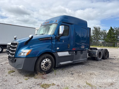 2021 Freightliner Cascadia 126 6x4 Ciągnik siodłowy T/A z kabiną sypialną