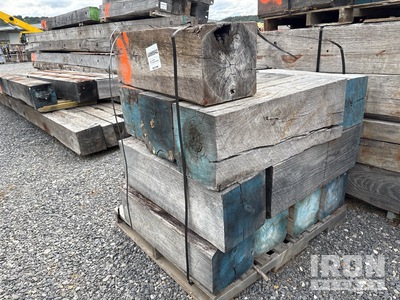 Quantity of (52) 12 In x 12 In x 3 ft Hard Wood Timbers その他 - 店舗 & 倉庫