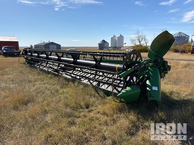 John Deere 635D 35 ft 0 in Draper Combine Header (Inoperable)
