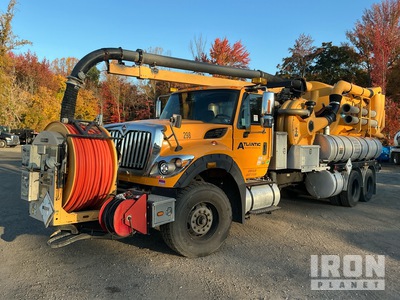 2012 International 7600 Druck- und Saugwagen