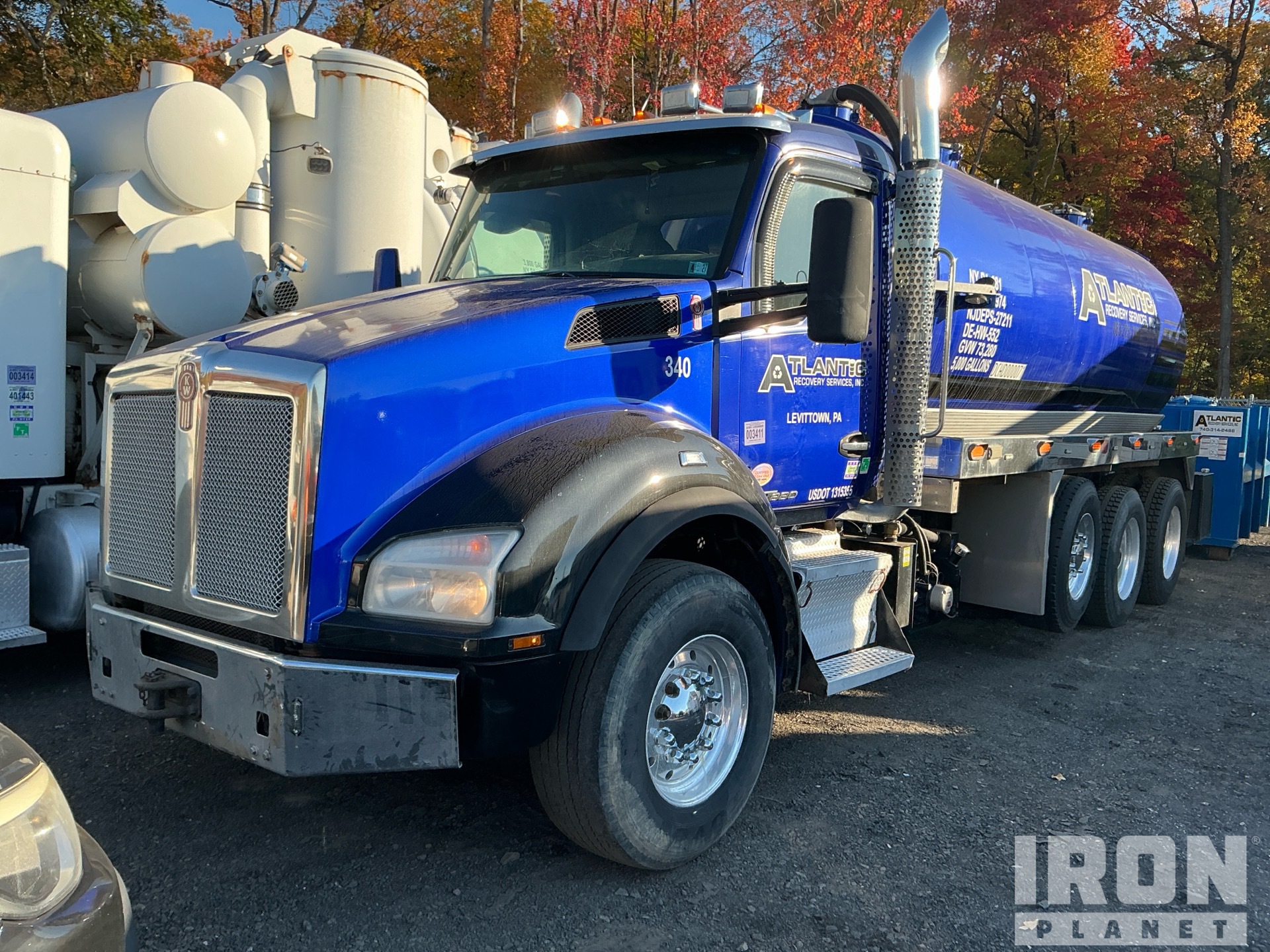 2015 Kenworth T880 8x4 Vacuum Tanker Truck