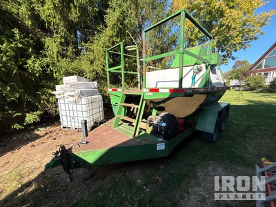 2000 Easy Lawn L90 900 gal Hydroseeder