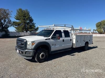 2016 Ford F-550 XL 4x2 Crew Cab Camion utilitaire