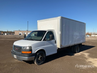 2013 GMC Savana G3500 4x2 Van Truck